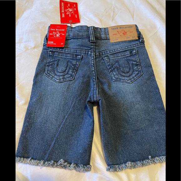 True Religion 2 Pc Geno Relaxed Stretch Denim Shorts and Palm Tree tee shirt NWT - Picture 5 of 12